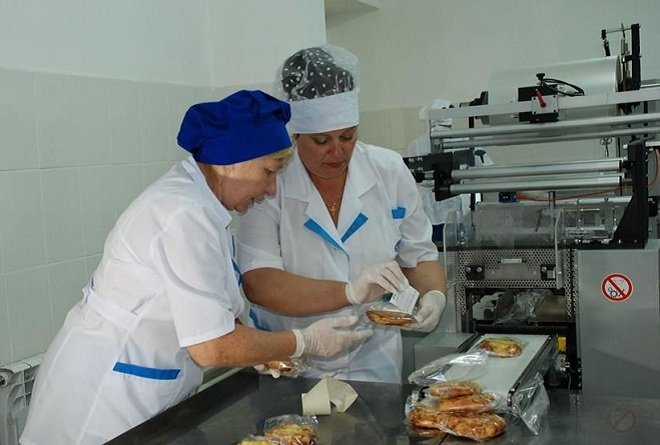 Мэрия Нижнего Новгорода в суде будет отстаивать право ЕЦМЗ кормить школьников - фото 1