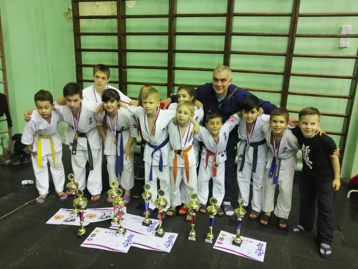 Восемь золотых медалей завоевали нижегородские каратисты на турнире в Кинешме - фото 1