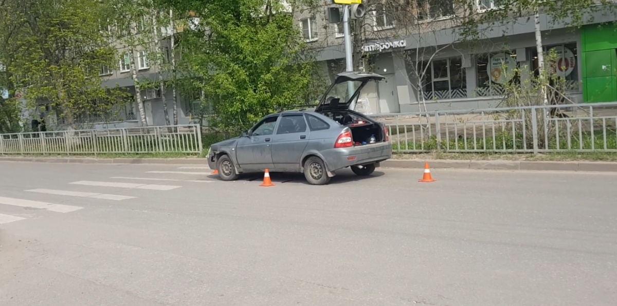 Водитель сбил женщину на пешеходном переходе в Нижнем Новгороде - фото 1