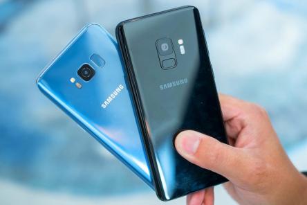 Названы лучшие смартфоны 2018 года