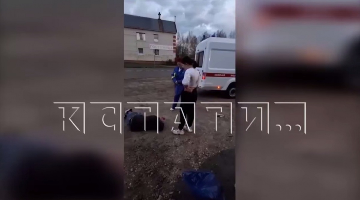 Нижегородка жестоко избила юношу и засняла это на видео - фото 1