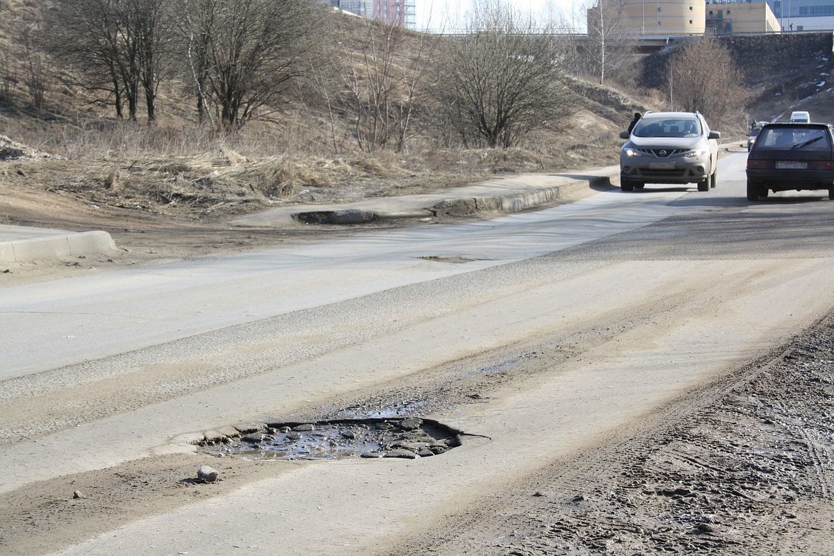 Подрядчика наказали за ямы на дорогах в Ленинском районе - фото 1