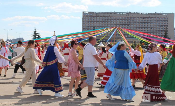 Масштабный гастрофест и концерты: как прошел День России в Нижнем Новгороде &mdash; фоторепортаж - фото 177