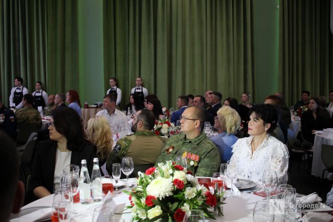 Ужин для героев: Никитин и Прилепин встретились с участниками СВО - фото 17