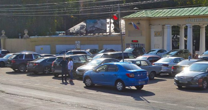 Парковки возле парков. Парк Швейцария Нижний стоянка. Парковка. Парк Швейцария Нижний парковвка. Парковка около 11 парка Тимирязевская.