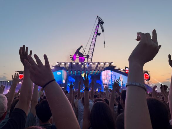 Первый, мощный, грандиозный: как прошел VK Fest в Нижнем Новгороде — репортаж - фото 64