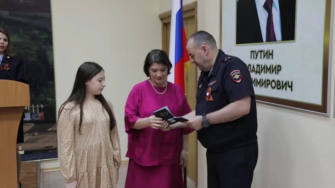 Нижегородская полиция выдала разрешения на проживание в РФ 14-ти иностранцам - фото 1