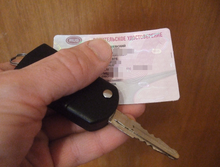 Нижегородец потратил на замену водительских прав 83 тысячи рублей - фото 1