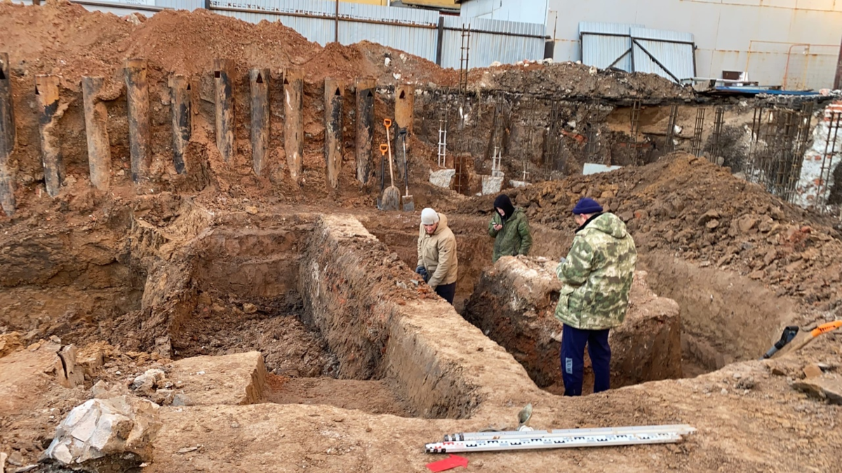 Изделия разных эпох обнаружили нижегородское археологи при строительстве корпуса ВШЭ - фото 2