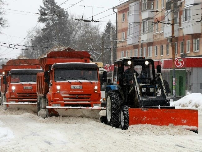 Снегоуборочная техника будет чистить улицы Дзержинска в предстоящие выходные - фото 1