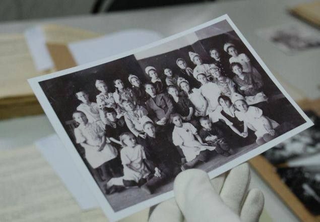 Новогодние елки в Горьком в 1940-е годы. Государственный общественно-политический архив Нижегородской области / Надя Кей От XIX века до советских времен: как раньше отмечали Новый год в Нижнем Новгороде — фото - фото 19