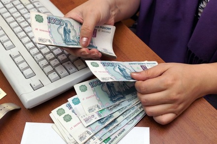 Назван размер достойной зарплаты в России