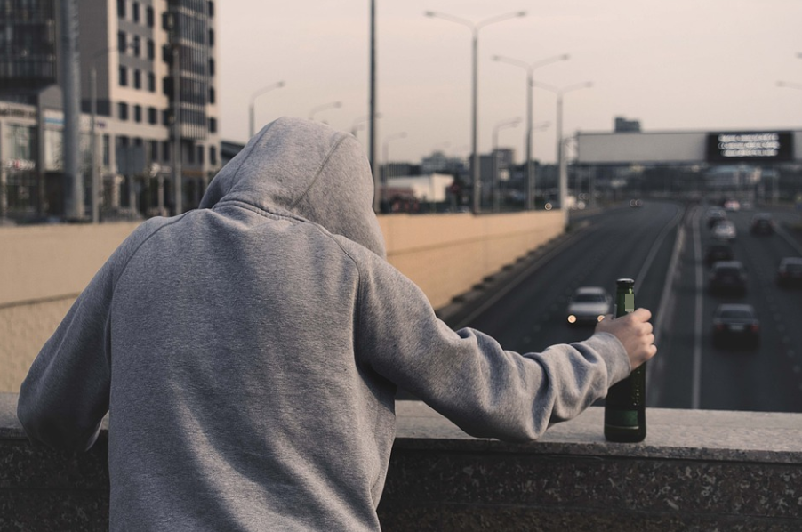 Нарколог назвал самый вредный алкогольный напиток