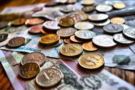 На увеличение выплат работающим пенсионерам направили 10,7 млрд рублей
