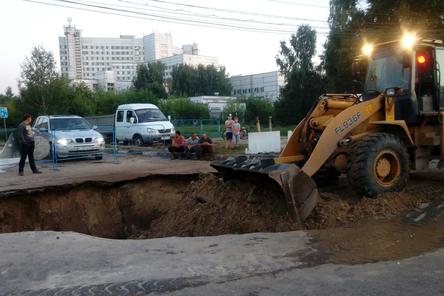 Нижегородцы приняли ремонтные работы за очередной масштабный провал (ФОТО)