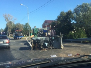 Жуткое ДТП в Афонино: «десятку» разорвало пополам (ФОТО)