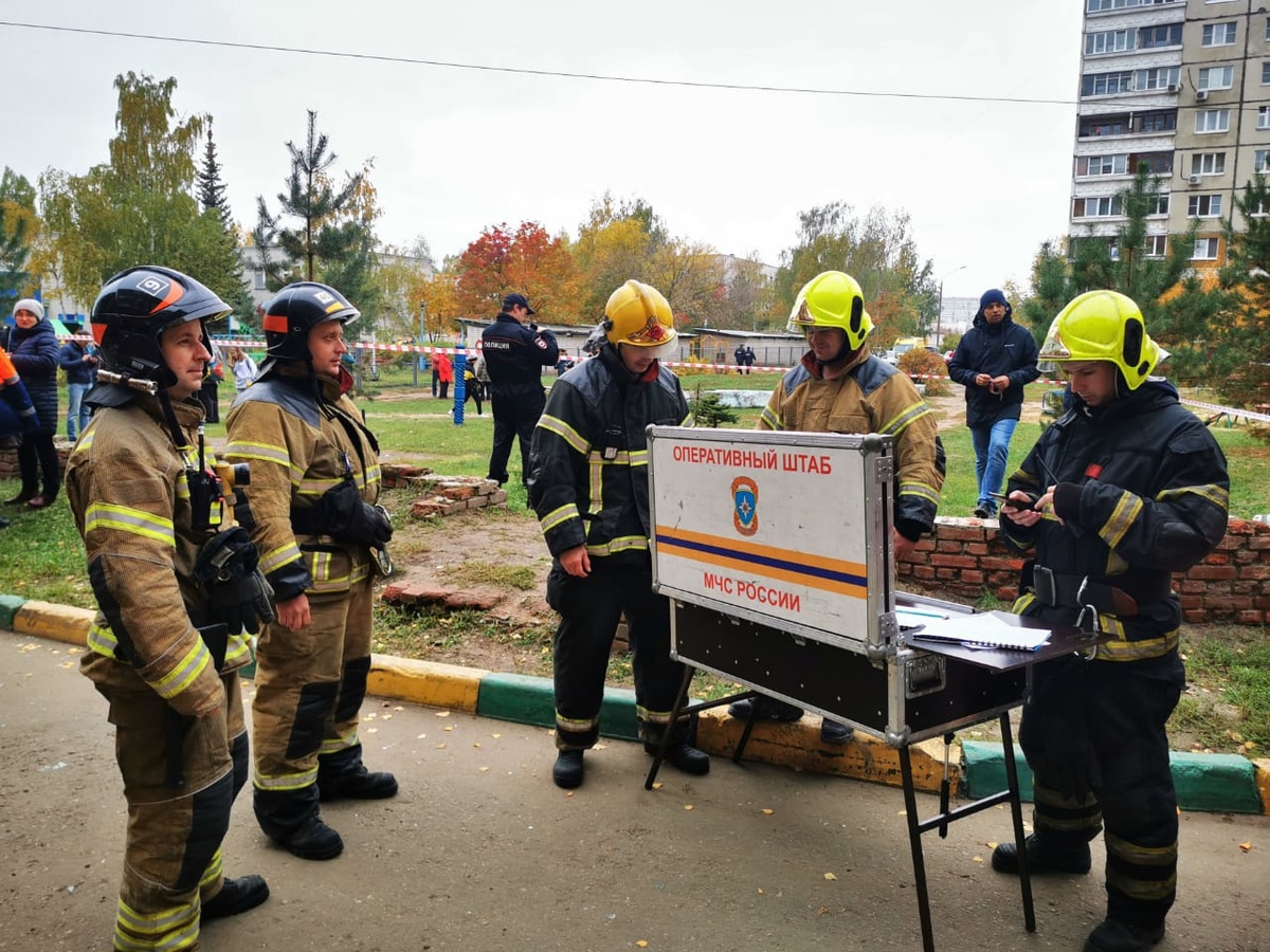 Обследование проводится в доме на Автозаводе, где произошел хлопок газа