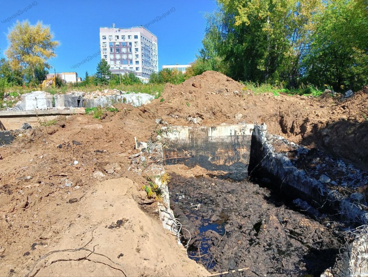 Стала известна причина появления гигантской ямы с мазутом в Нижнем Новгороде - фото 1