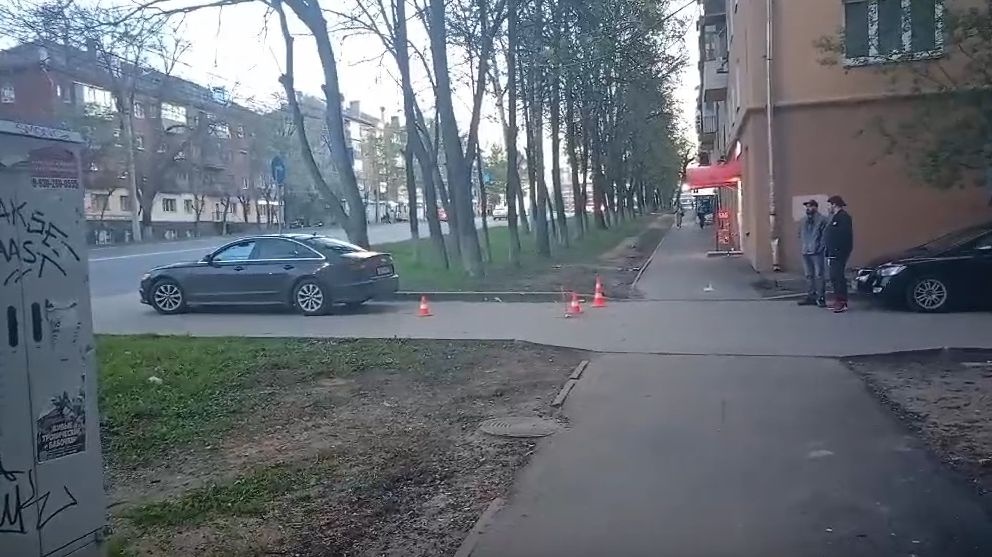 Подросток на самокате врезался в иномарку в Нижнем Новгороде