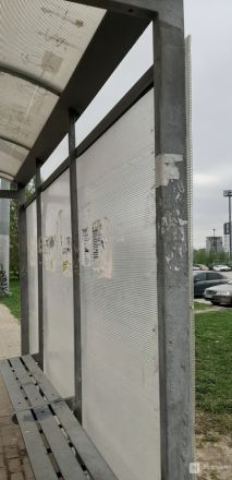 Грязь и разбитые стекла: как выглядят остановки общественного транспорта в Нижнем Новгороде - фото 8