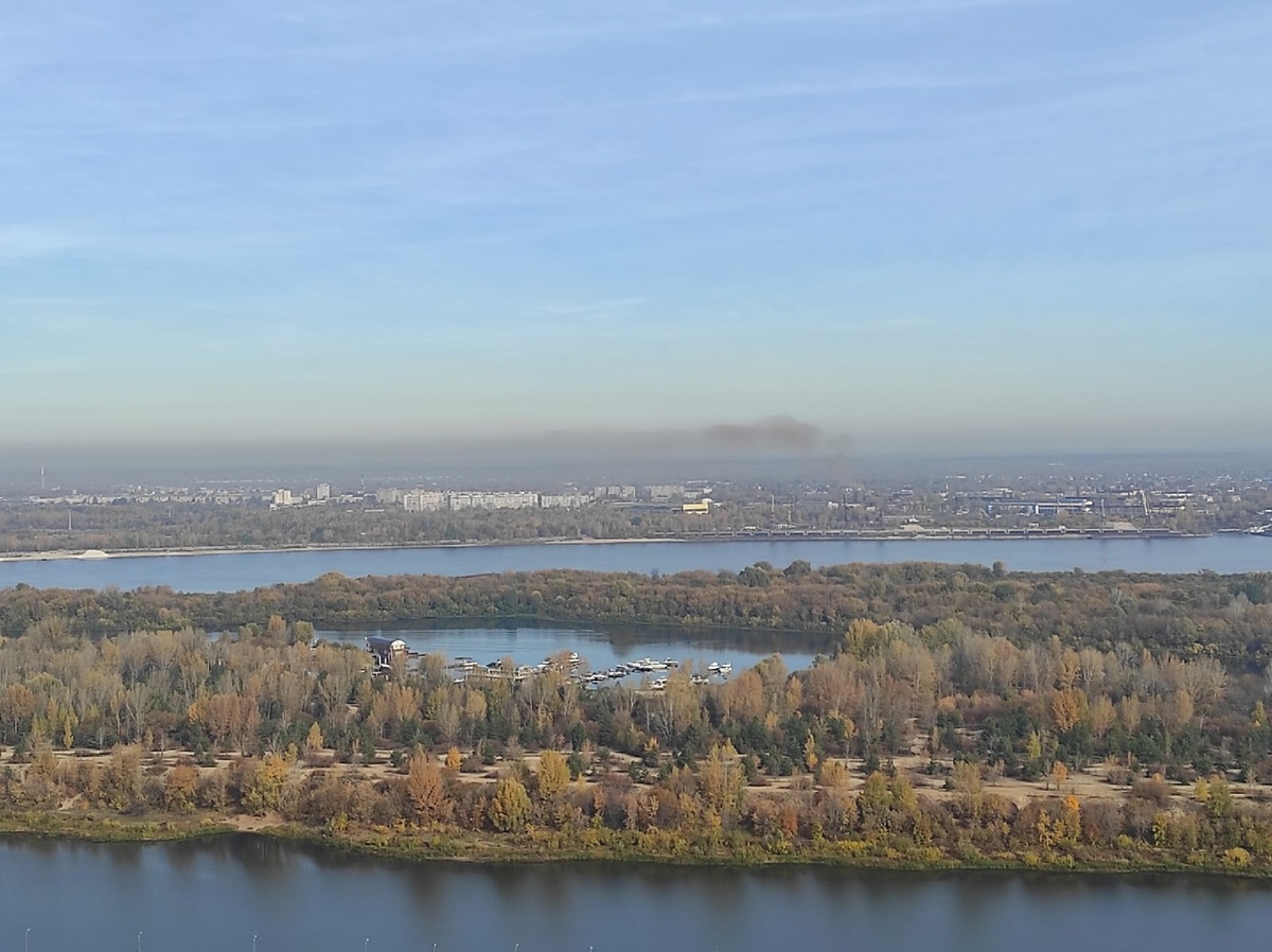 Роспотребнадзор не выявил превышений ПДК в пахнущем гарью воздухе в Сормове - фото 1