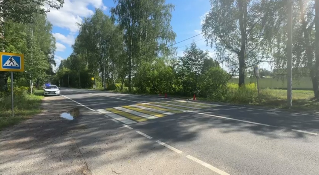 Неизвестный водитель сбил нижегородца на пешеходном переходе и скрылся - фото 1