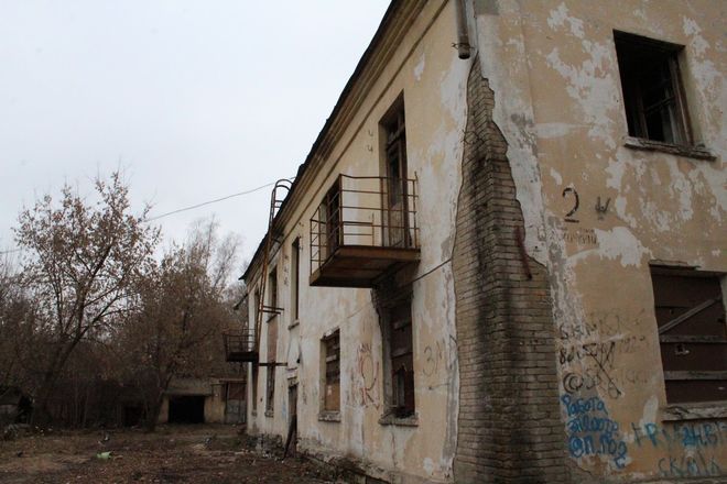 Снести или восстановить: что ждет заброшенные здания Ленинского района - фото 37