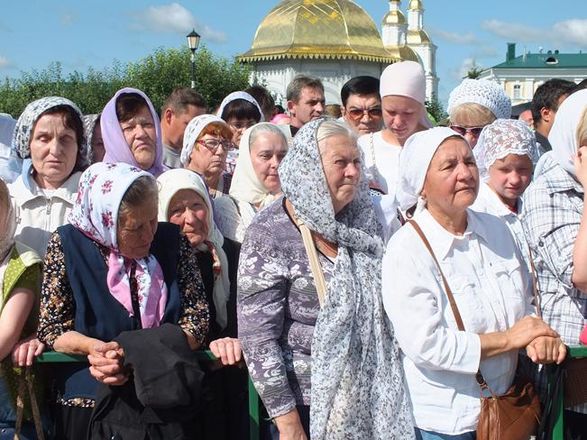 Дивеевские торжества: тысячи паломников почтили память Серафима Саровского (ФОТО)   - фото 15