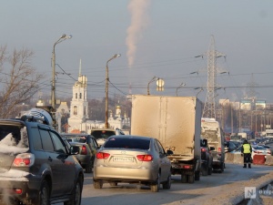 Четверть нижегородских дорог обработают противогололедным реагентом
