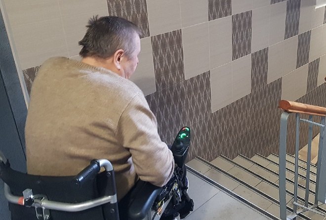 Запертый в квартире: как инвалид из Приокского района лишился права выйти на улицу