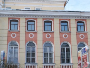 Офис с кухней в историческом здании на Большой Покровской продают за 16 млн рублей