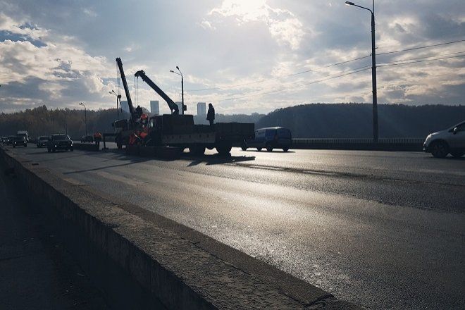 Все полосы Мызинского моста открыты для движения - фото 5