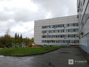 Врачам нижегородской детской поликлиники предложили работать в «горячих точках» или лишиться зарплаты