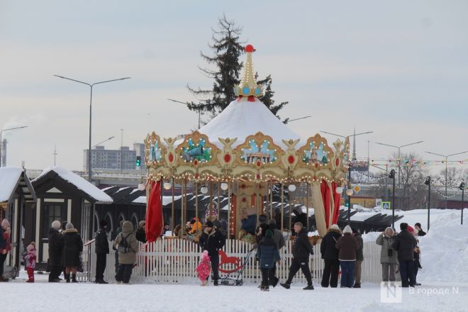 С блинами и в сугробах: как прошла Масленица в Нижнем Новгороде — фоторепортаж - фото 134