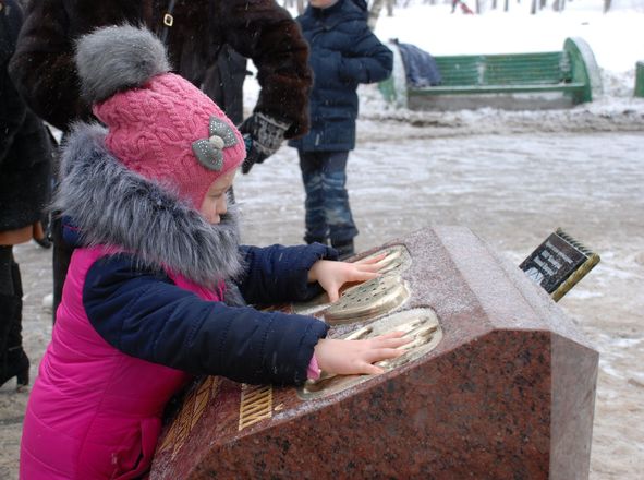 Скульптуру &laquo;Камень желаний&raquo; установили в Нижнем Новгороде (ФОТО) - фото 30