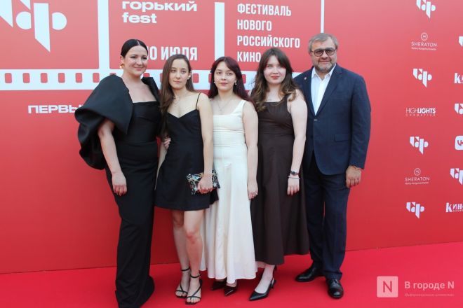 Фоторепортаж: знаменитости на открытии «Горький fest» в Нижнем Новгороде - фото 45